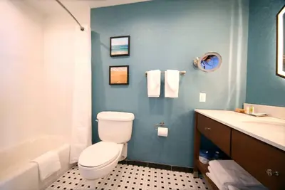 Image de Luxurious 5 bedroom, 5. 5 bath oceanfront villa!