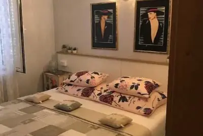 Image de Two-Bedroom Apartment for 6 in Trogir