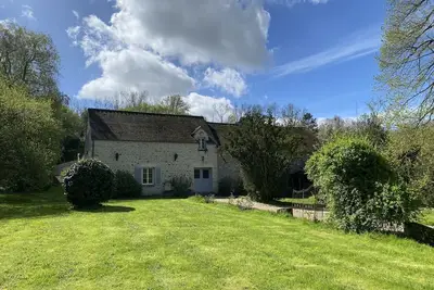 Image de Maison de Charme au Cœur du Vexin - Piscine Chauffée, Grand Jardin - 1h de Paris