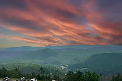 Image de Rl 145: Moonlit Escape – Hot Tub, Village Walks & Stunning Mountain Views