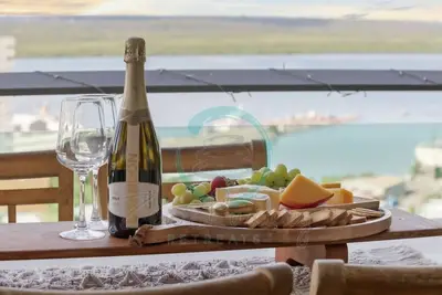 Image de Coastal Oasis: Panoramic Ocean View ~ Pool ~ Bbq