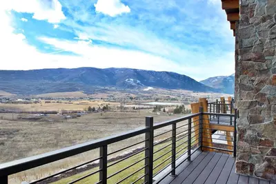 Image de R703 | Ridge Crest Retreat: Adventure Awaits in Eden, Ut!