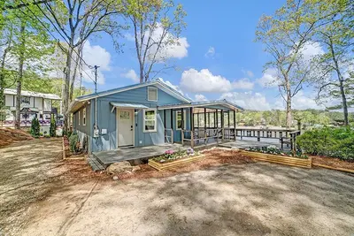 Image de Lake Cottage - Sleeps 10 - Clean and Modern - Great Views