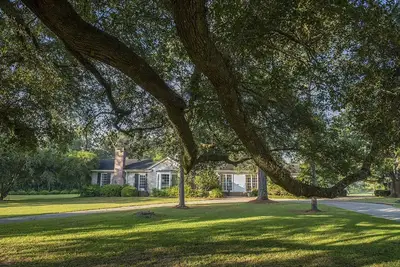 Image de Mistletoe Retreat:  Large estate on Fl-Ga line. 6-8 BRs sleeps 16. \n