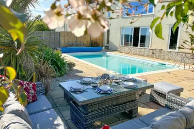Image de East Creek - Beachside Holiday Home With Pool - Ringstead