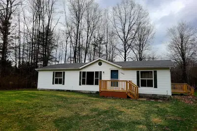 Image de Cozy House between Mt Pleasant and Midland!