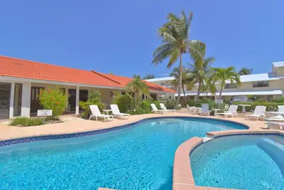Image de Seaside/Poolside villa 3 min walk to beach