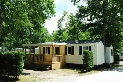 Image de Mobil-home Confort 33m² - 3 chambres + terrasse couverte + Tv 6 personnes