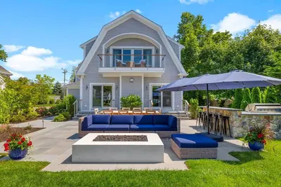 Image de Upscale Vacation Estate with Heated Pool Near Nauset Beach: 010-Ob