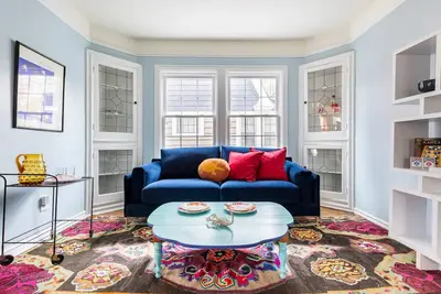 Image de Stylish Work-Friendly Shaker Heights 2bd near Cle Clinic