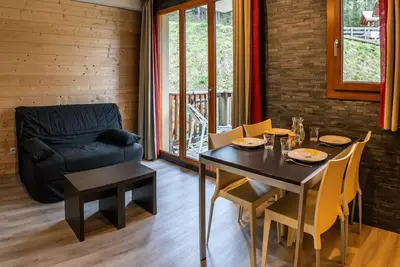 Studio chaleureux au pieds des pistes