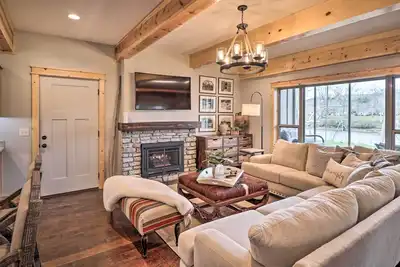 Image de White River House for fishing w/ Private River Access and Boat Launch!