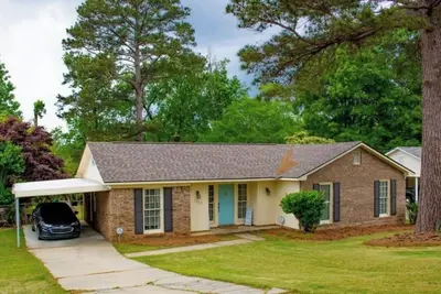 Image de Charlie Mae's Cottage on Cleo