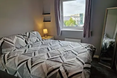 Image de Stylish 2-Bed Apartment - Sleeps 4, Parking & WiFi