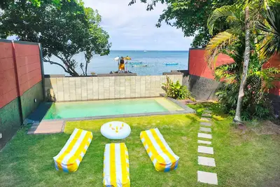 Image de Rare Beach Front Villa! Beach Gate! No Cars on Walks! Ocean & Sunrise Views!