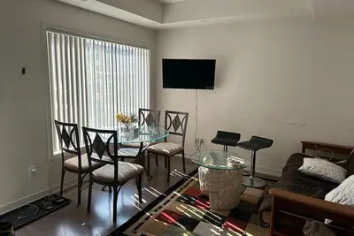 Image de cozy one bed room complete home