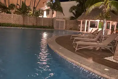 Departamento De Lujo A Pie De Playa Zona Dorada