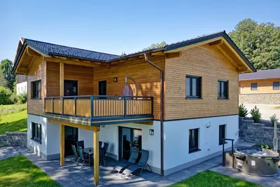 Image de Chalet \"Landhaus Rachelblick\" avec vue sur les montagnes, terrasse privée et Wi-Fi