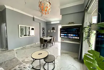 Bright 1 Bhk in Bandra near Lilavati with Parking- unit 502\n
