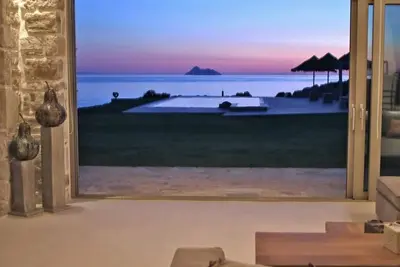 Villa Komos en bord de mer