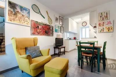 Image de Dans le village caractéristique de Bissone (Casa In Contrada)