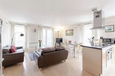 Image de 6 Central Walk - 2 bedroom apartment