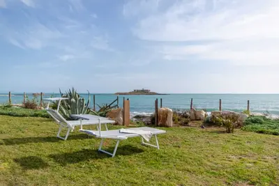 Image de Oasis by the sea