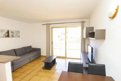 Image de Appartement cosy avec terrasse et piscine, idéalement situé à Salou