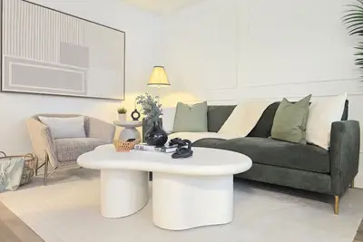 Image de 2 Bedroom Suite Downtown w/ Parking