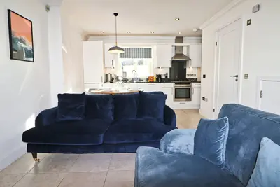 Image de Modern two bedroom, dog friendly, beach house
