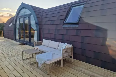 Image de Bromach Lodge - Luxury Glamping. Sleeps up to 6. Gorgeous Sea Views along Nc500