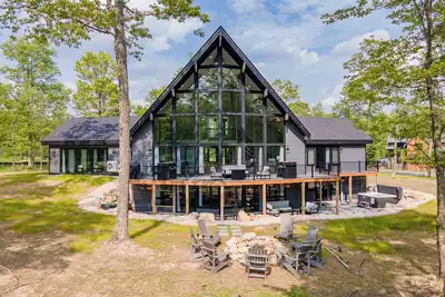 Image de Stylish Golf Retreat w/ Pool & Hot Tub