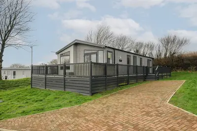 Toronto Swift, pet friendly, country holiday cottage in Sticker