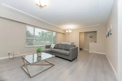Image de Metrotown 3 bedroom upstairs\n\n