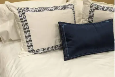 Image de 10 minute walk to the beach! Authentic Jamaican experience