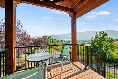 Image de Our Mountain Chalet C702 |Near Powder Mtn| Hot Tub