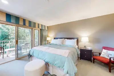Image de Peaceful condo with balcony, ocean/mountain view, near Moran State Park