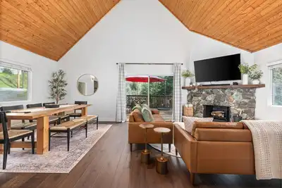 Image de Cozy Yosemite Family Retreat - 3br - King Bed - 13 Miles to Yosemite/5 miles to Bass Lake