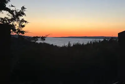 Image de Spacious Lakeview Cabin Minutes from Private Beach