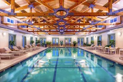 Luxurious Room Incl Pool & Hot Tub Access and More