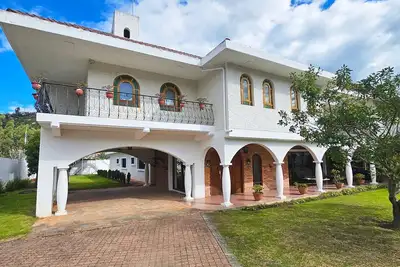 Image de Amplia y cómoda casa ubicada a 5k del Centro Histórico\n¡Ideal para vacacionar!
