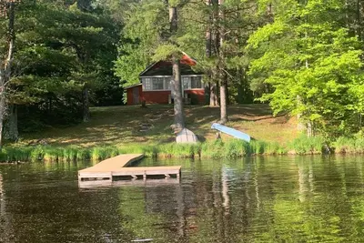 Image de Vintage Cabin on small Private Lake