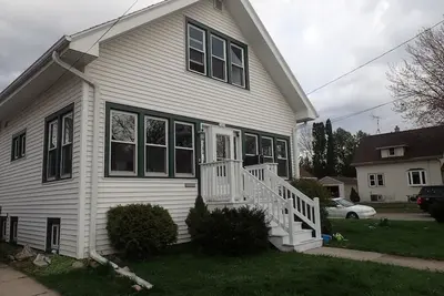 Image de Home in Oshkosh near Eaa Air Venture - \n5 blocks away from Wittman Airport