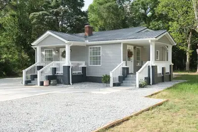 Image de Beautiful 3/2 Family Home