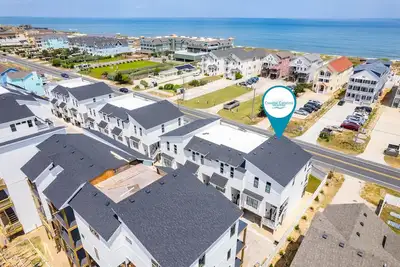 Image de Shorely Happy: New Construction, Semi-Oceanfront Townhouse, Close to Beach!