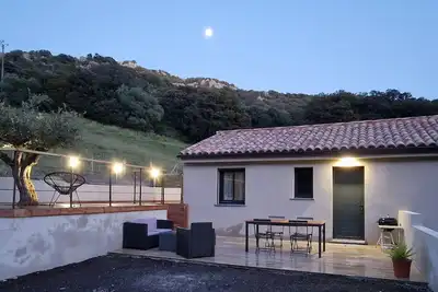 Image de Jolie villa neuve à la campagne dans un coin cosy, calme et paisible.