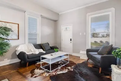 Image de Sleep 8| King | 1600+sqft | Fountain Sq |Baby