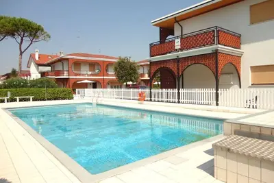 Image de Villa à Caorle avec Piscine et Plage