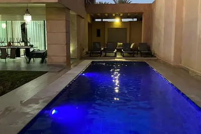 Image de Grande villa très proche centre ville, avec piscine, terrain de boules sur golf