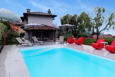Villarnona Lake Como - Modern Villa with Private Pool and Lake View, 8 Guests